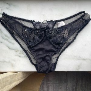 Victoria's Secret Lace Roses Cheeky Kink Plain Mesh Panty